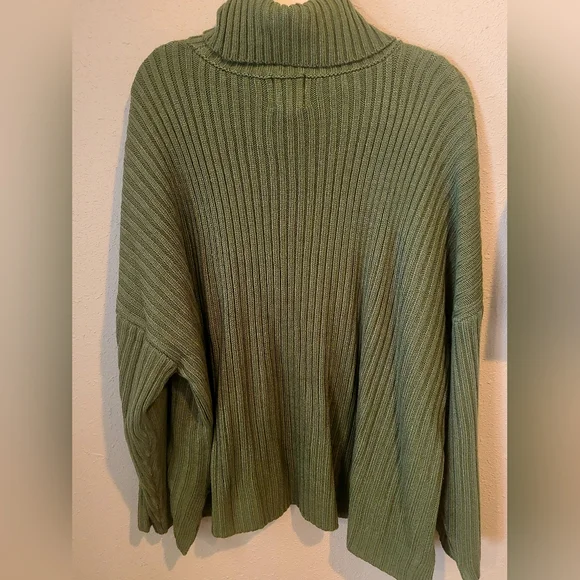 NWOT Lily & Lottie Bonnie Foldover Turtleneck Sweater - Green Sz M/L - Picture 10 of 10